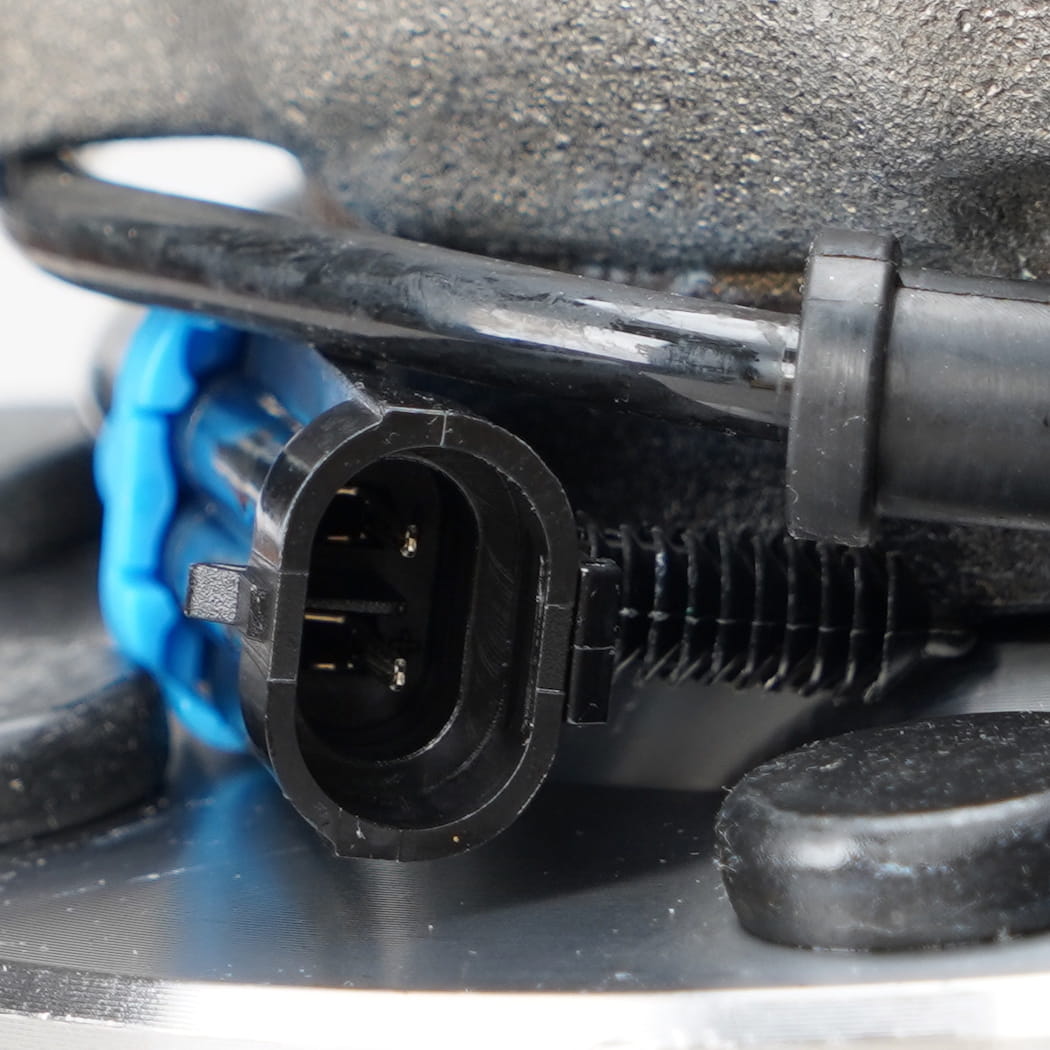 Hanhub 515086 butuc în roată față și ansamblu rulment Compatibil cu Chevy Avalanche 2500 Silverado 1500 HD Classic Silverado 2500 Silverado 2500 HD Classic Suburban 2500 Sierra 1500 HD Classic Sierra 2500 Sierra 2500 HD Classic Yukon XL 2500 înlocuiește BR930626 FW786 15064670 15112409