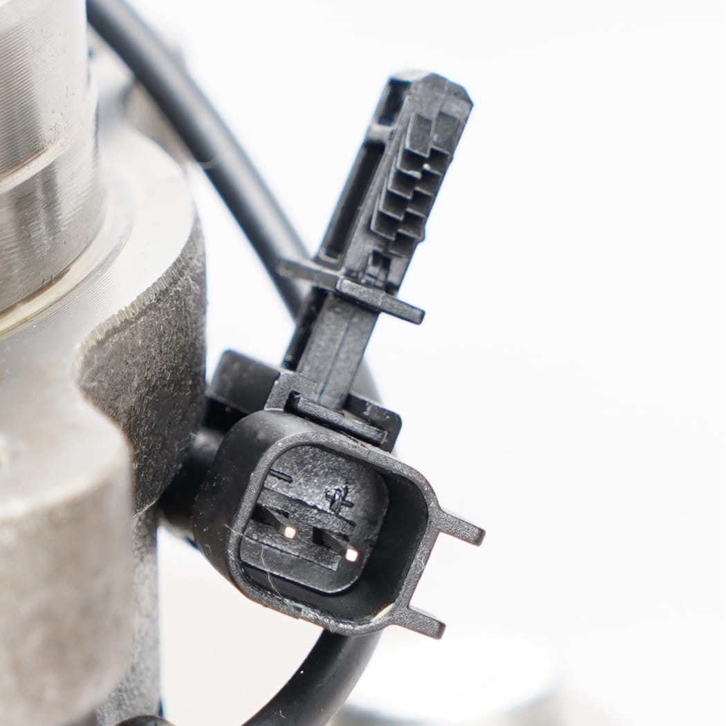 HANHUB 515144 BUCUL REALULUI FRONT și Ansamblul rulmentului Compatibil cu Chevy Silverado 3500 HD Sierra 3500 HD înlocuiește 25807422 FWB1133 BR930826 SP620302 23203924 8-LUG